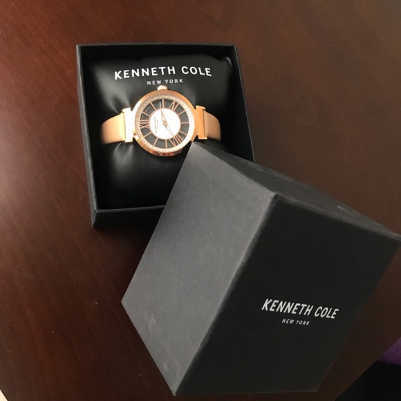 Kenneth Cole watch - Picture 3 of 3